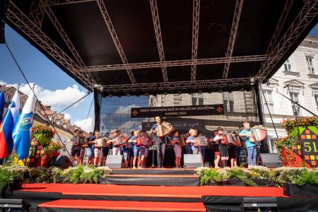 Veselo razpoloženje tudi na drugi festivalski dan Dnevov narodnih noš in oblačilne dediščine v Kamniku (16)